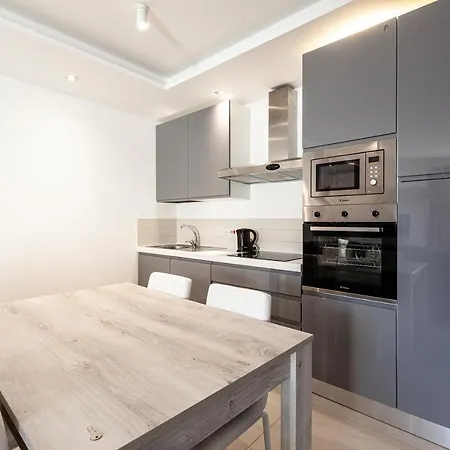 Prime Location - Living Suites - Swieqi By 360 Estates Apartman *