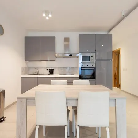 Apartament Prime Location - Living Suites - Swieqi By 360 Estates Is-Swieqi